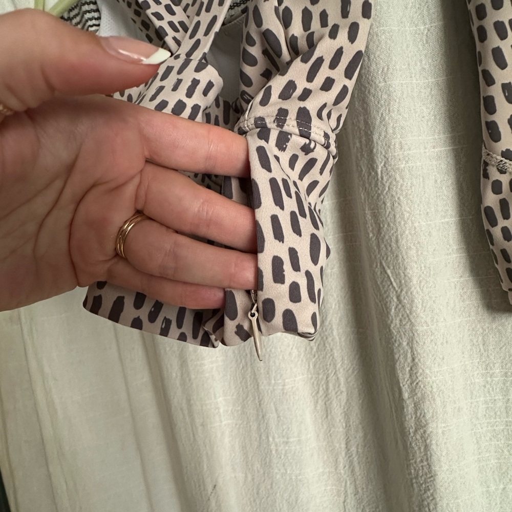 Senita Athletics Black and Cream Animal Print Set - Picture 7 of 8